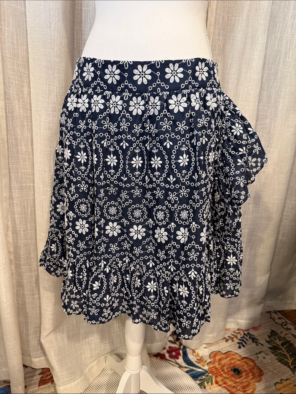 Kate Spade New York Eyelet Embroidered Ruffle Skirt Navy White Size 12